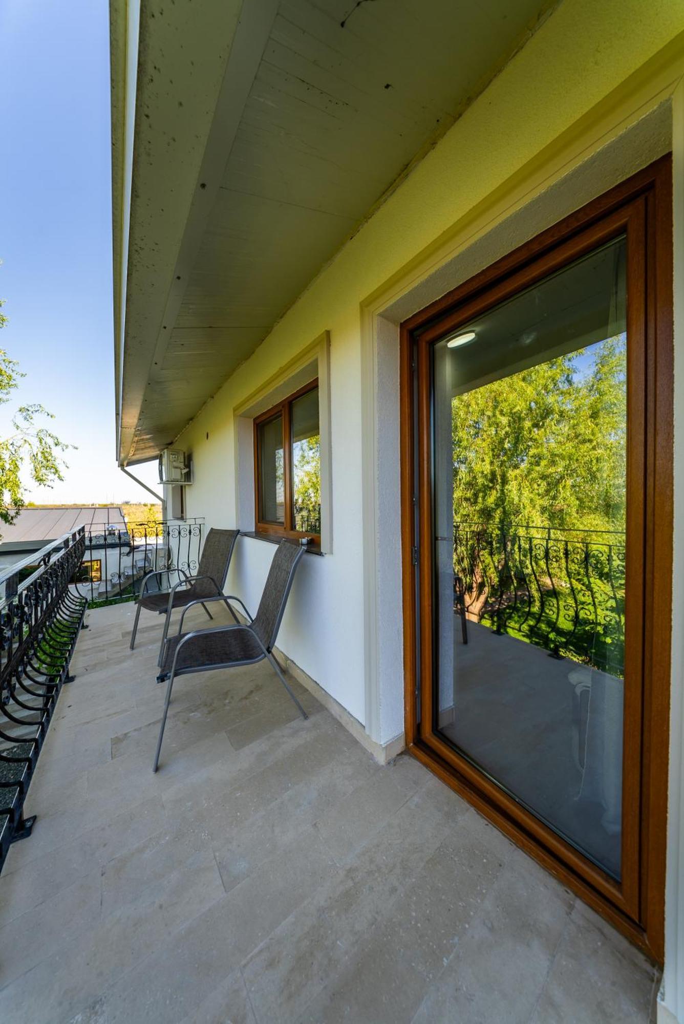 La Casa Blanca Apartment Vladimirescu Exterior photo